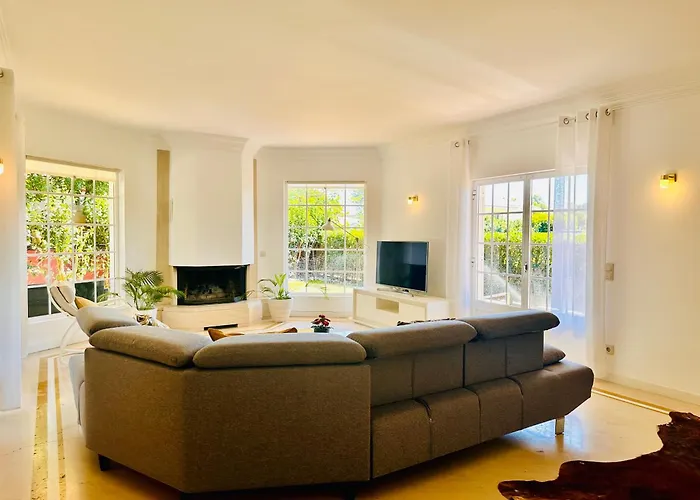 Glicinias Cascais Villa Birre
